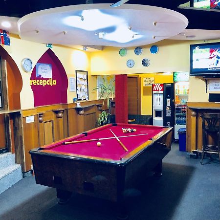 Aladin Hostel Любляна Экстерьер фото