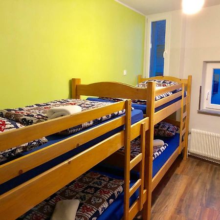 Aladin Hostel Любляна Экстерьер фото