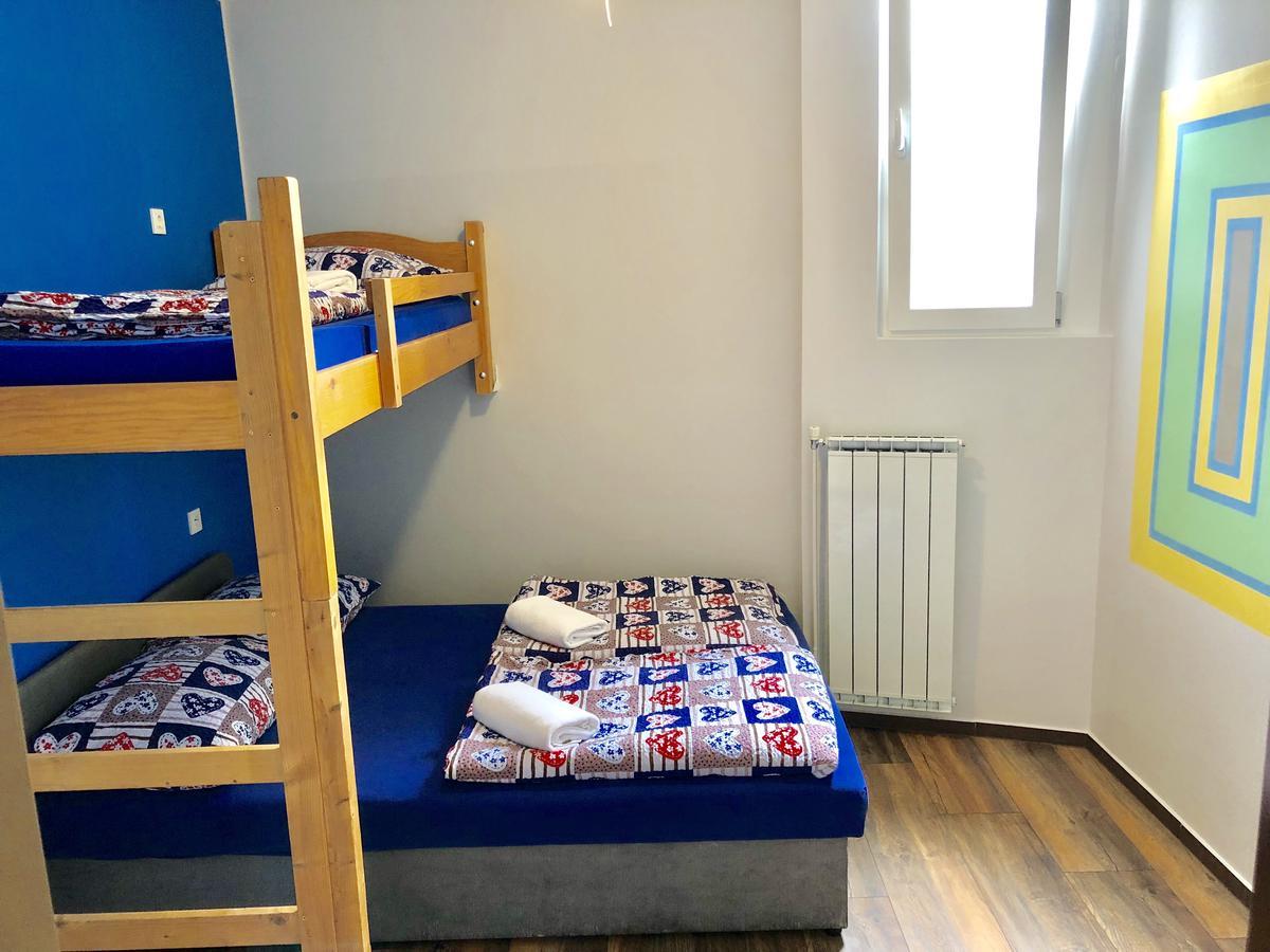 Aladin Hostel Любляна Экстерьер фото