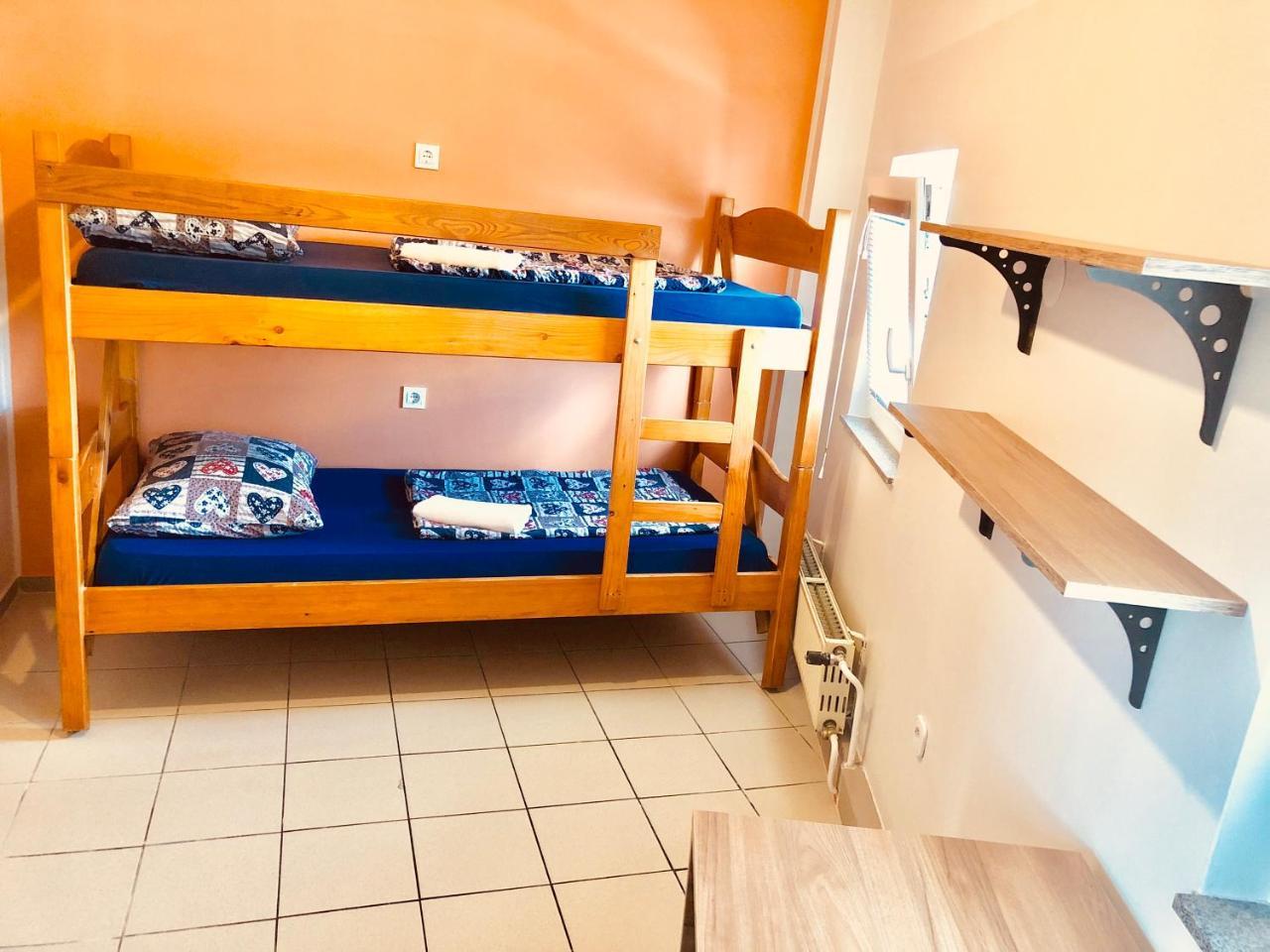Aladin Hostel Любляна Экстерьер фото