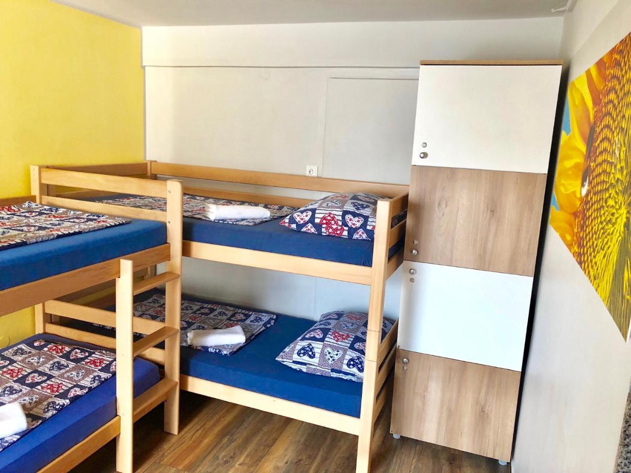 Aladin Hostel Любляна Экстерьер фото