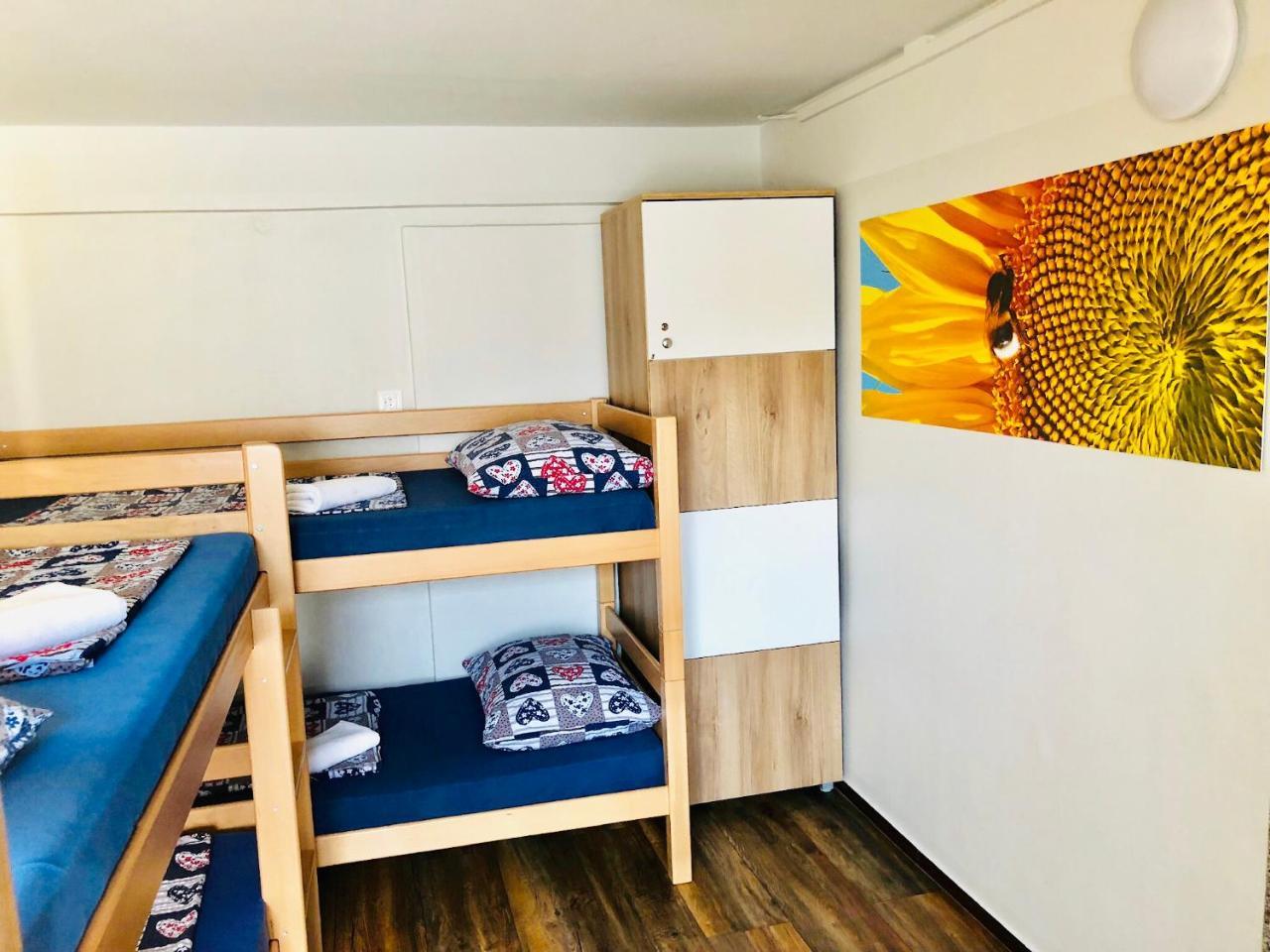 Aladin Hostel Любляна Экстерьер фото